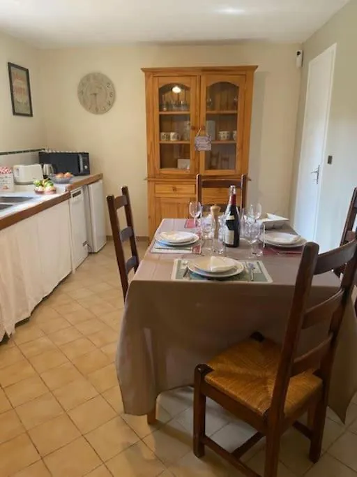 Evasion En Provence Bas De Villa Avec Jardin & Vignes, Soleil & Fraicheur Les Pennes-Mirabeau Apartment